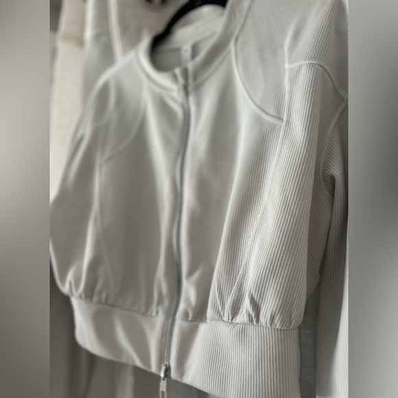 Lululemon Zip Jacket - Picture 4 of 5